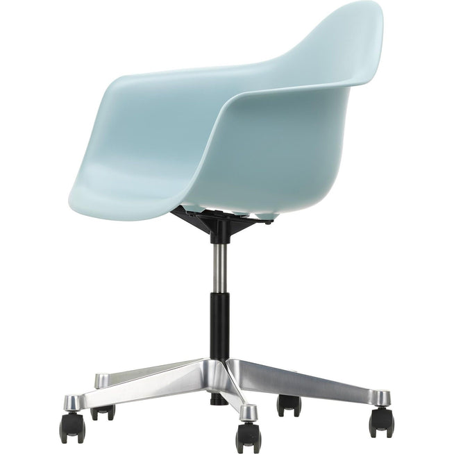 Photo of Eames Plastic Armchair Pacc - 23 Ice Grey - Castors Soft - Skrivbordsstolar - Charles & Ray Eames - Grå