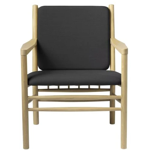 J147 Armchair Sh: 40.9 cm