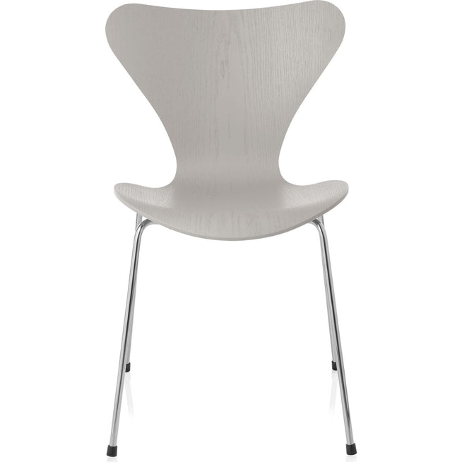 Photo of 3107 Sjuan - Ash veneer Nine Grey - Dining chairs - Arne Jacobsen - Grey - Wood