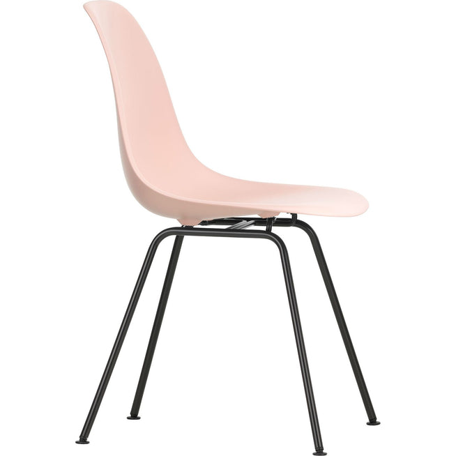 Photo of Eames Plastic Chair Dsx - 41 Pale Rose - Basic Dark Base - Matstolar - Charles & Ray Eames - Rosa - Metall/plast