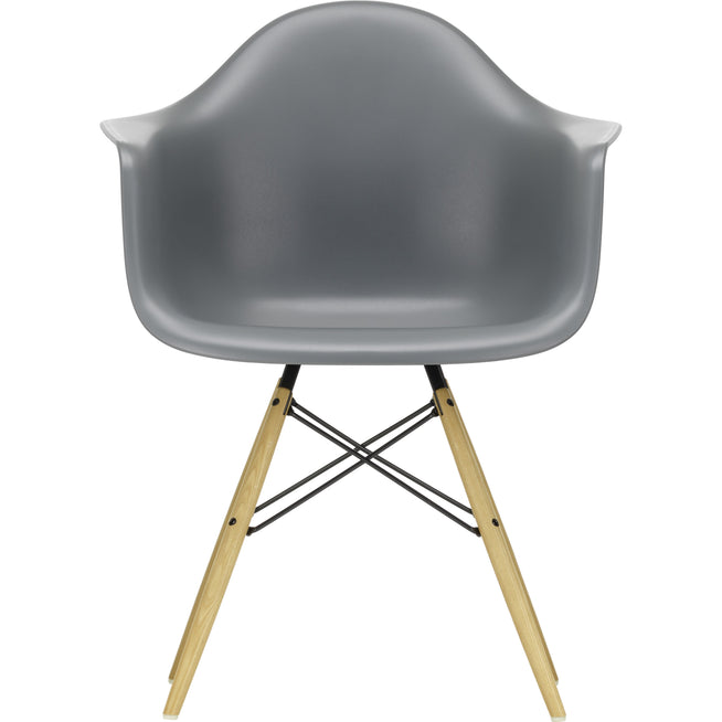 Photo of Eames Plastic Armchair Daw - 56 Granite Grey - Ash Honey Tone - Matstolar - Charles & Ray Eames - Grå - Metall/trä/plast