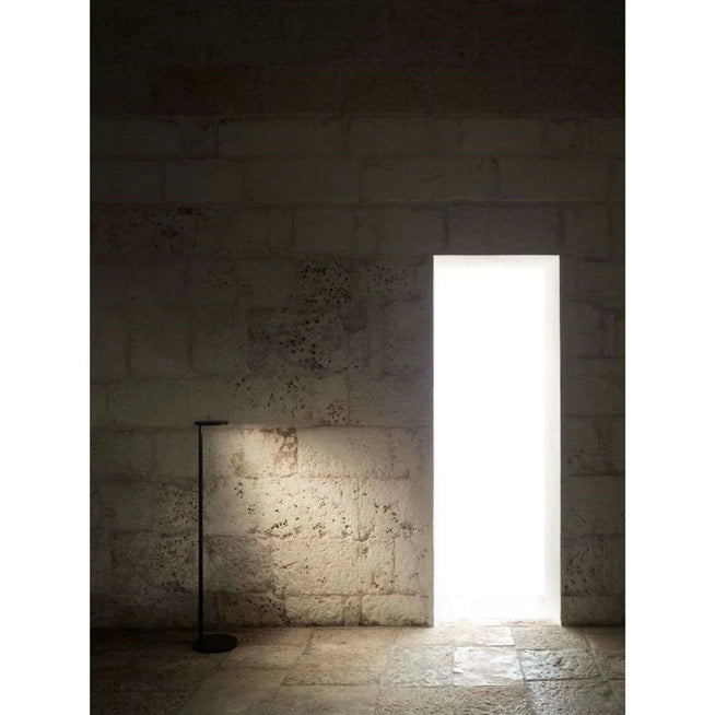 Photo of Oblique F Floor Lamp 3000K Glossy