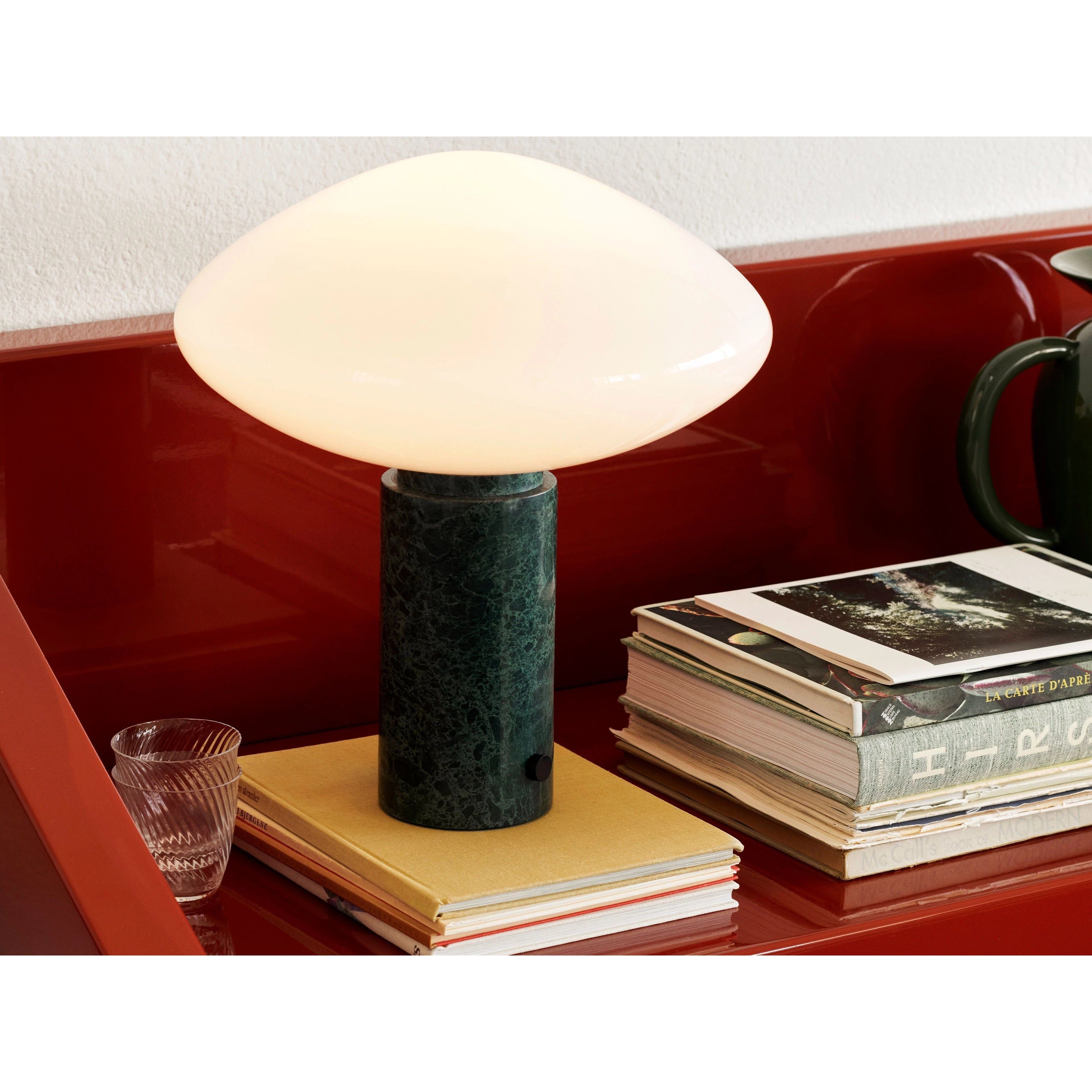 AP17 Mist Table Lamp