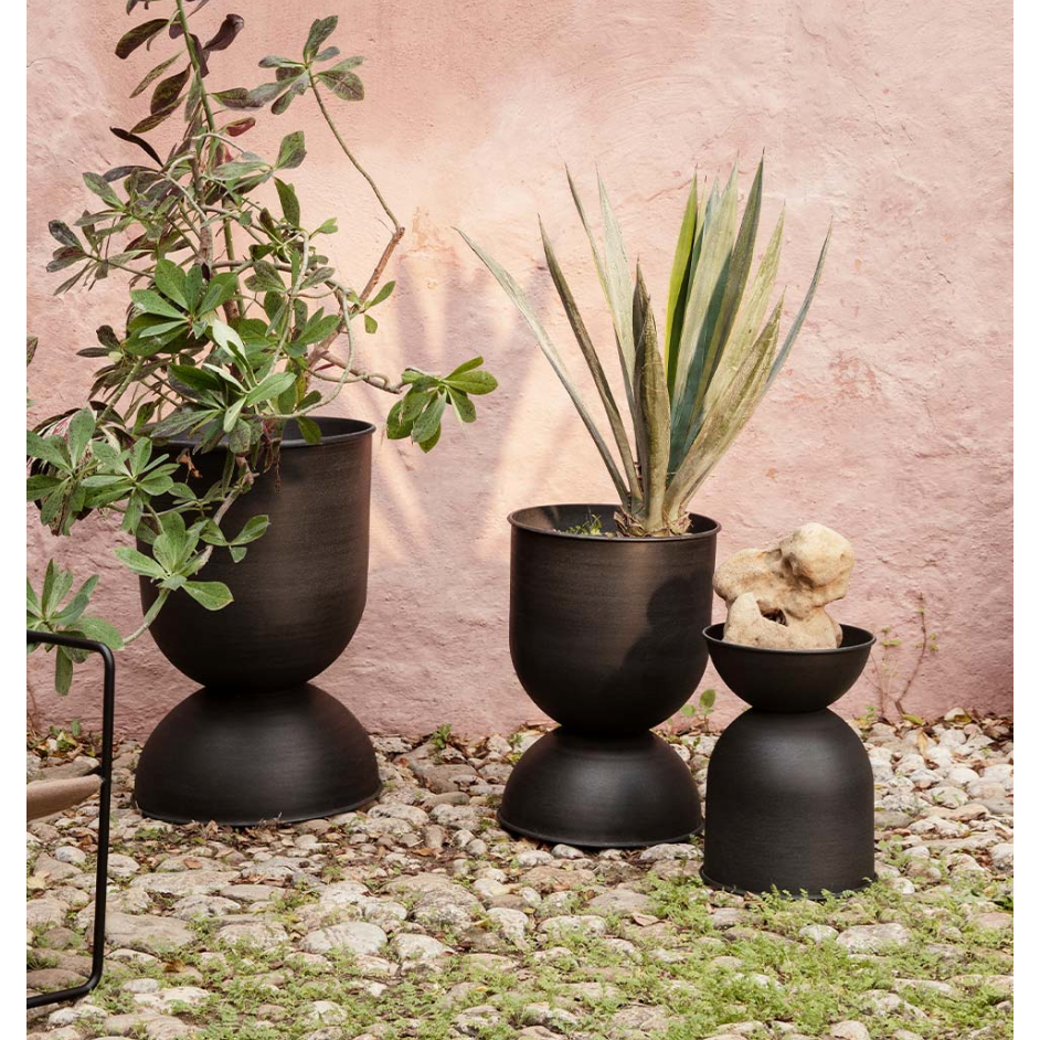 Hourglass Pot - Black Medium