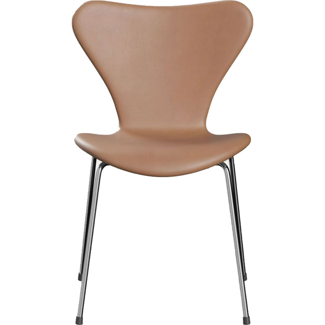 Photo of 3107 Sjuan - Upholstered, Leather, Rustic - Dining chairs - Arne Jacobsen - Beige - Leather/metal/wood