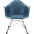 Eames Plastic Armchair Rar - 83 Sea Blue - Chrome Base - Dark Maple - Matstolar - Charles & Ray Eames - Blå - Metall/trä/plast
