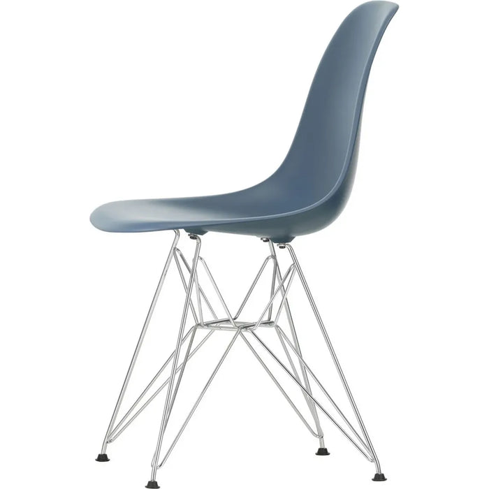 Eames Plastic Chair Dsr - 83 Sea Blue/chrome Base - Matstolar - Charles & Ray Eames - Blå - Metall/plast