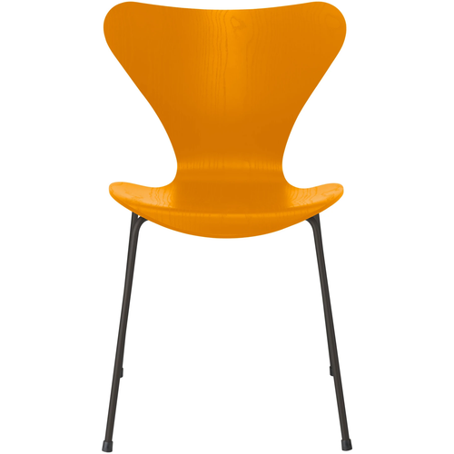 Photo of 3107 Seven, Coloured Ash, Venetian Red, Underframe Warm Graphite - Dining chairs - Arne Jacobsen - Red - Metal/wood