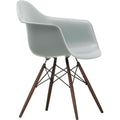 Eames Plastic Armchair Daw - 24 Light Grey - Dark Maple - Matstolar - Charles & Ray Eames - Grå - Metall/trä/plast