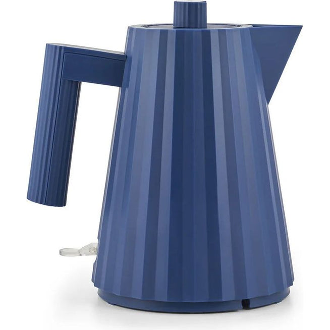Photo of Plisse Electric Kettle Small - Grey - Vattenkokare - Michele De Lucchi - Grå