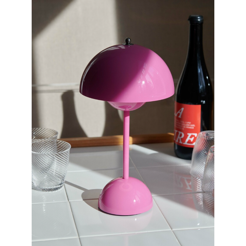 VP9 Flowerpot Portable Table Lamp