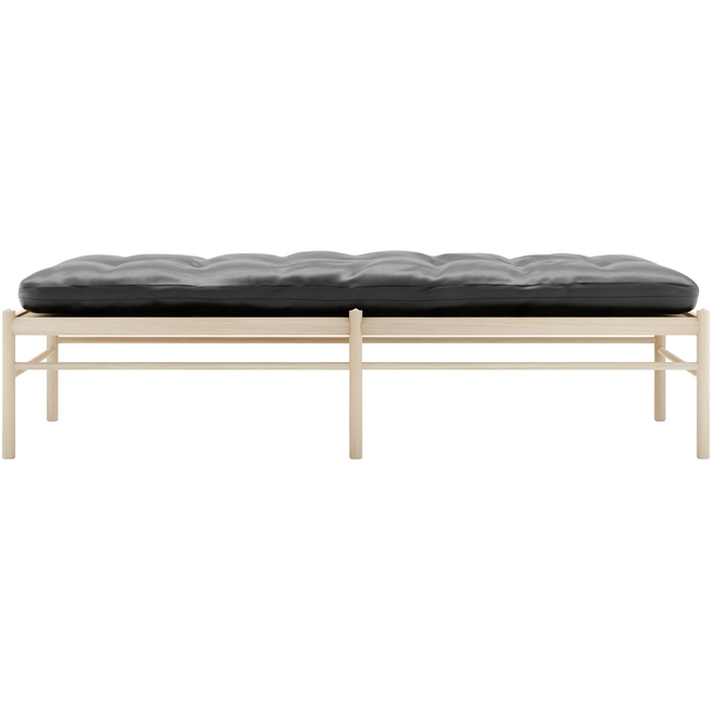 Photo of Carl Hansen - OW150, Soaped oak, Leather group C Sif
